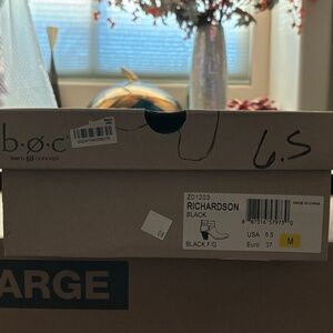 BOC Ankle Bootie with Zipper Detail